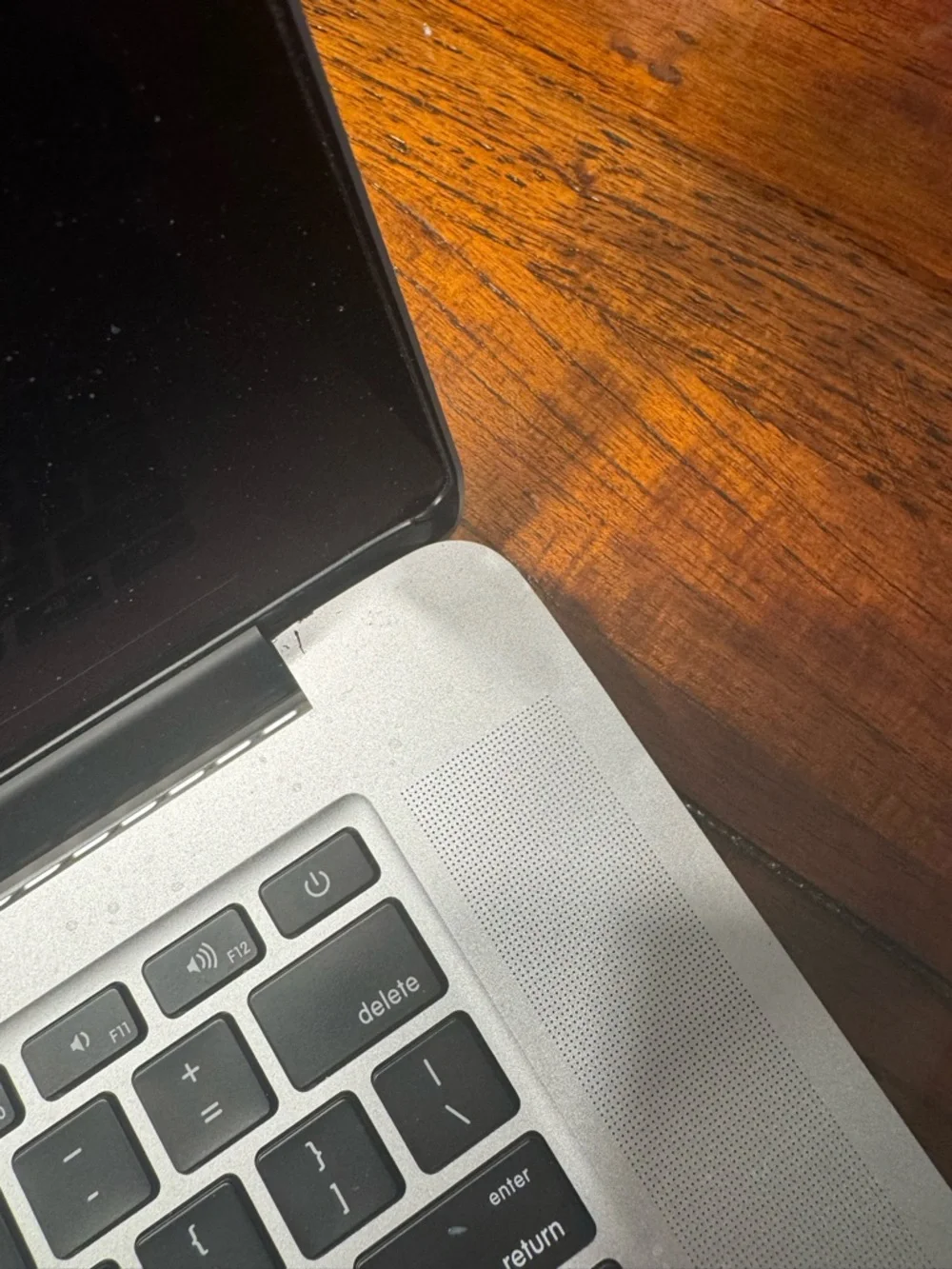 Apple Silver MacBook Pro Laptop i7 2.8GHz 15